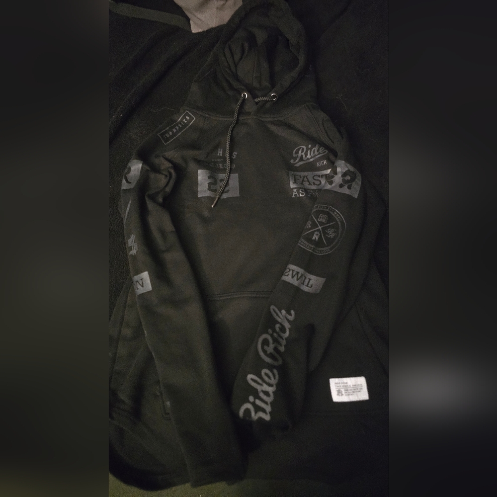 Ride Rich GP Scoop Pullover Hoodie {Black on Black} Size M